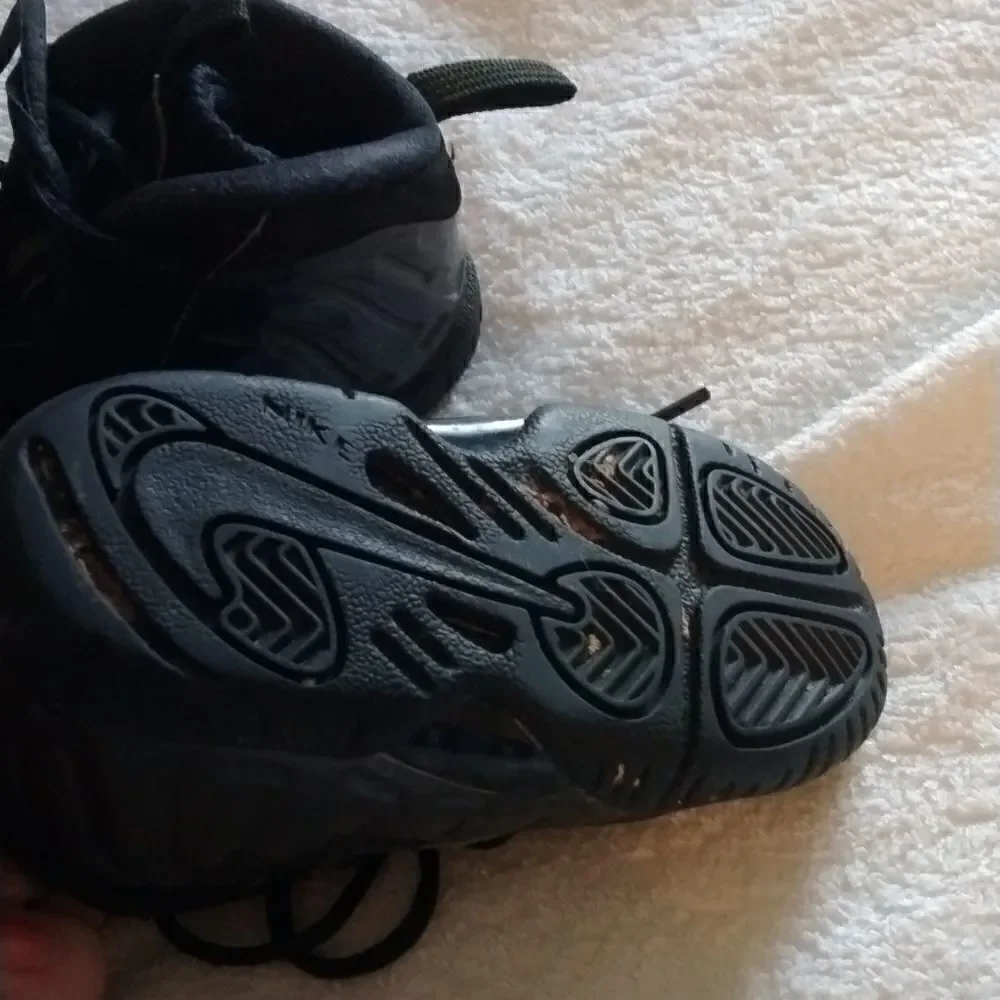 Nike Foam Shoe